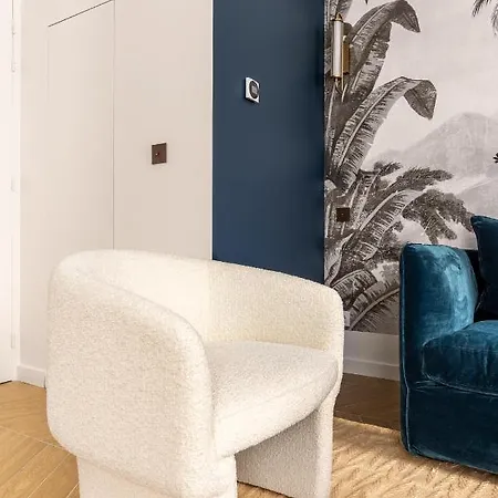 Lovely Close To Eiffel Tower Apartment *
